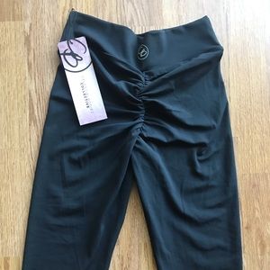 Classic Black High-Rise #Booty Scrunch Legging